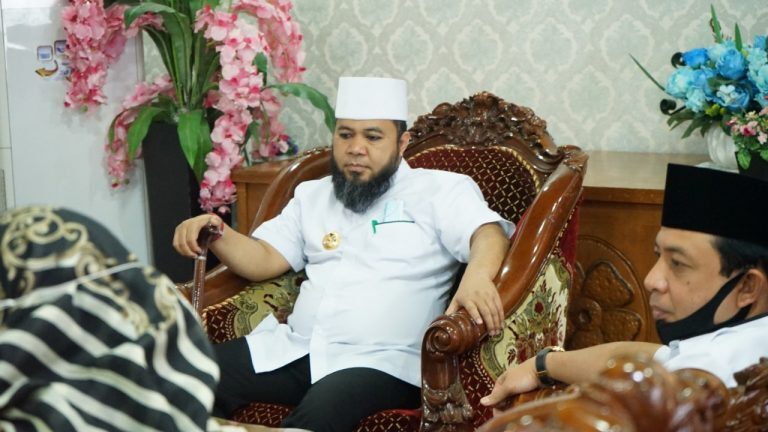 HUKUM