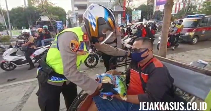 ujk4