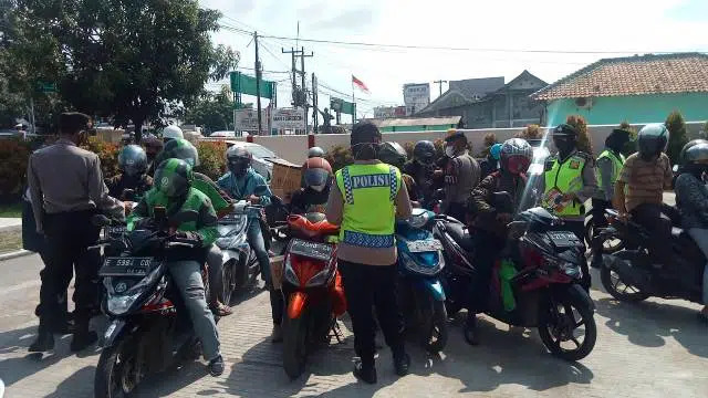 ayu4