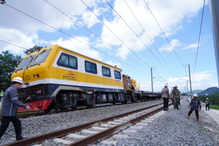 aa18